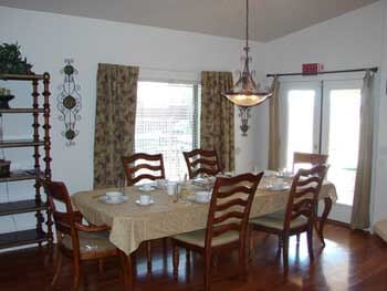 Our seniors enjoy dining in our well-appointed meal area.