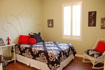Autumngrove Cottage Stone Oak