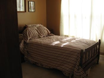 This facility is comfortably furnished and decorated, and offers a variety of services for residents