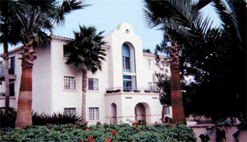 Brookdale Place of San Marcos provides a multi-tiered level of services in a historic and colonial-looking facility in San Marcos.