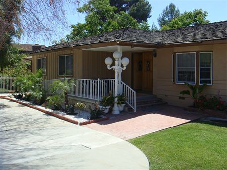 Caroline's Guest Home front view