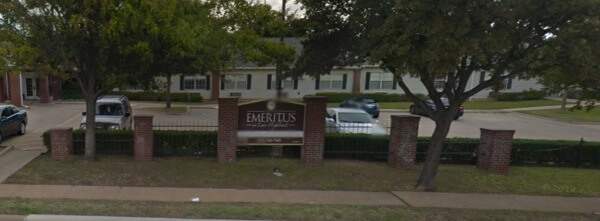 Emeritus at Lake Highlands facility front view