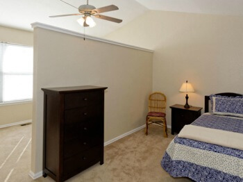 Idyllwood Manor Room With Partition