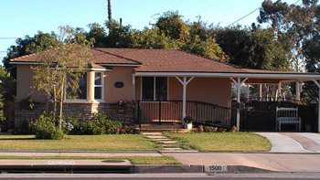 Legacy House assisted living home in La Verne -exterior view