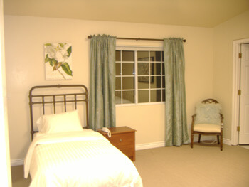 bedroom for senior