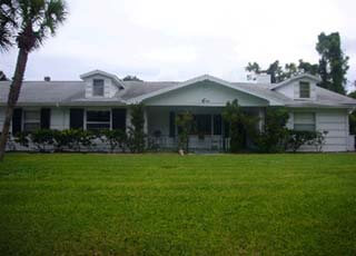 Rebecca Manor Retirment and Assisted Living in Daytona Beach