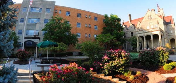 Scarlet Oaks wide angle view
